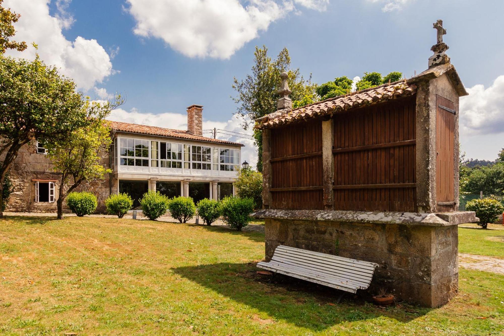 Casa Grande De Cornide